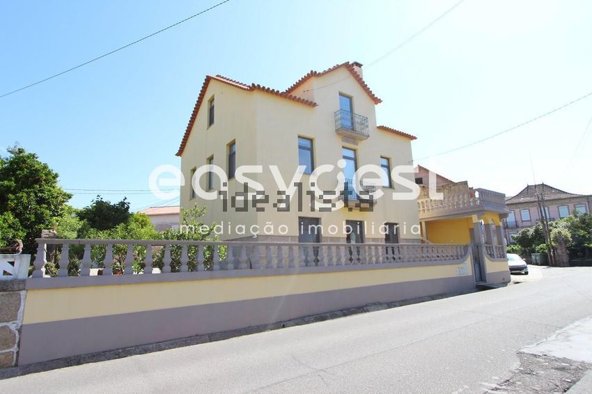 Moradia T4 em Oliveira do Hospital e São Paio de Gramaços, €360.000