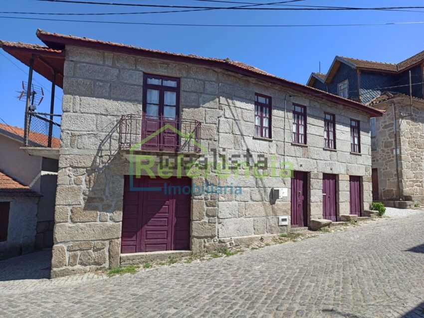 Moradia T2 em Loivos e Póvoa de Agrações, €65.000