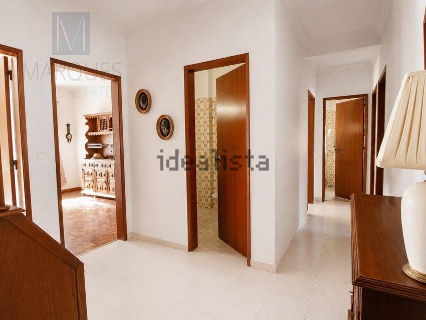Apartamento T3 em Laranjeiro e Feijó, €295.000