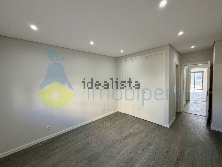 Apartamento T3 à venda em Quelfes, Olhão — foto 13