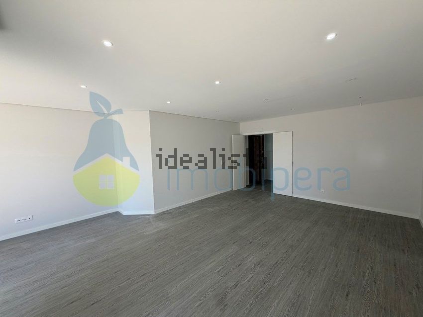 Apartamento T3 à venda em Quelfes, Olhão — foto 2