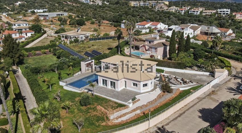 Moradia T3 à venda em Mexilhoeira Grande, Portimão — foto 2
