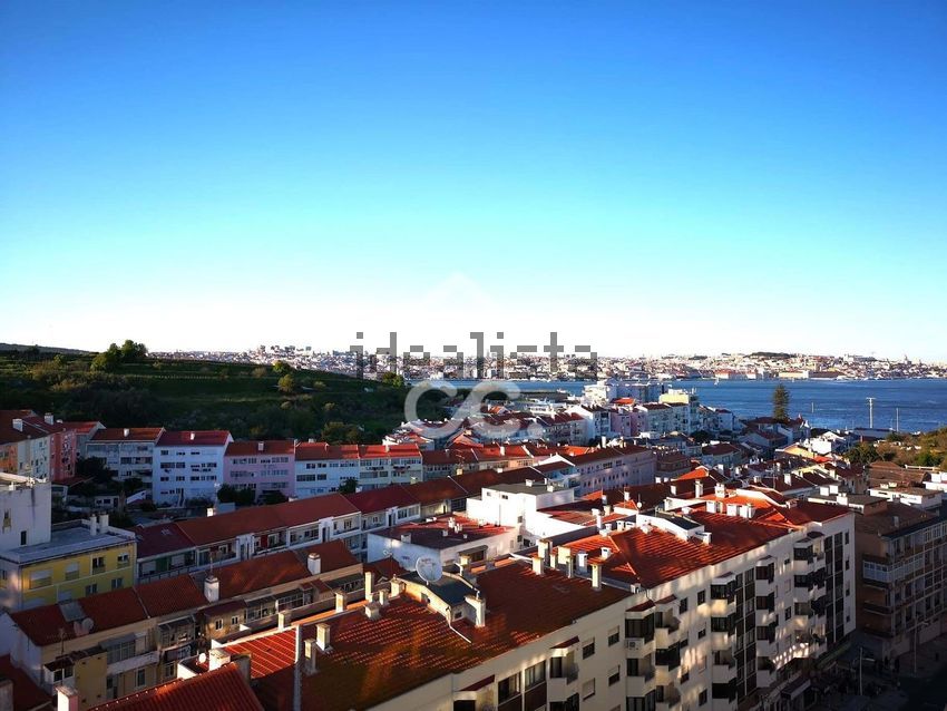 Apartamento T4 à venda em Almada, Cova da Piedade, Pragal e Cacilhas, Almada — foto 2