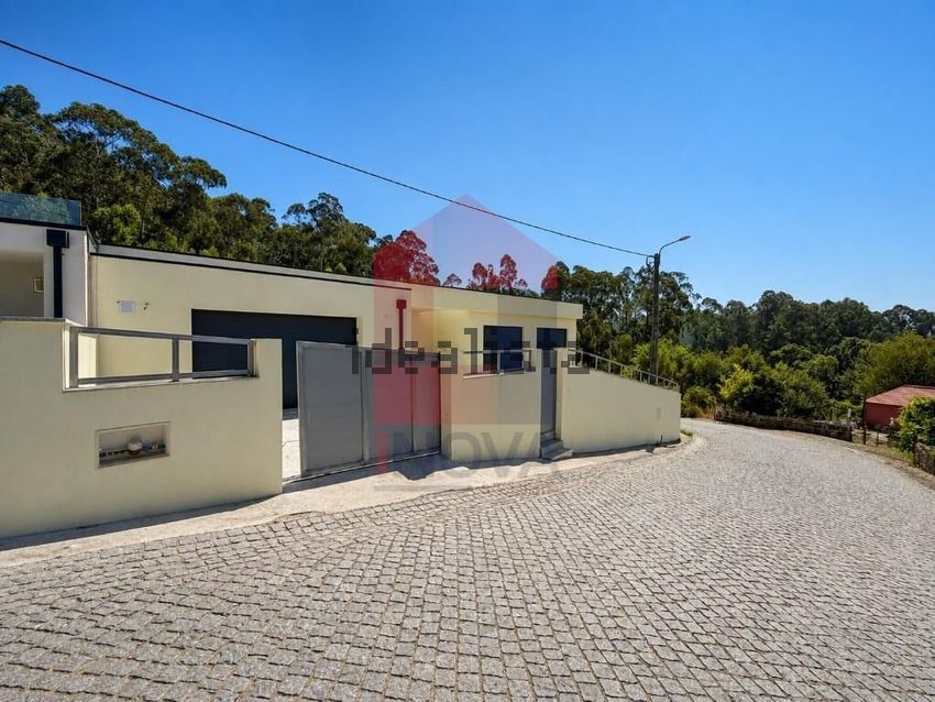 Moradia T3 à venda em Espinho, Braga — foto 2