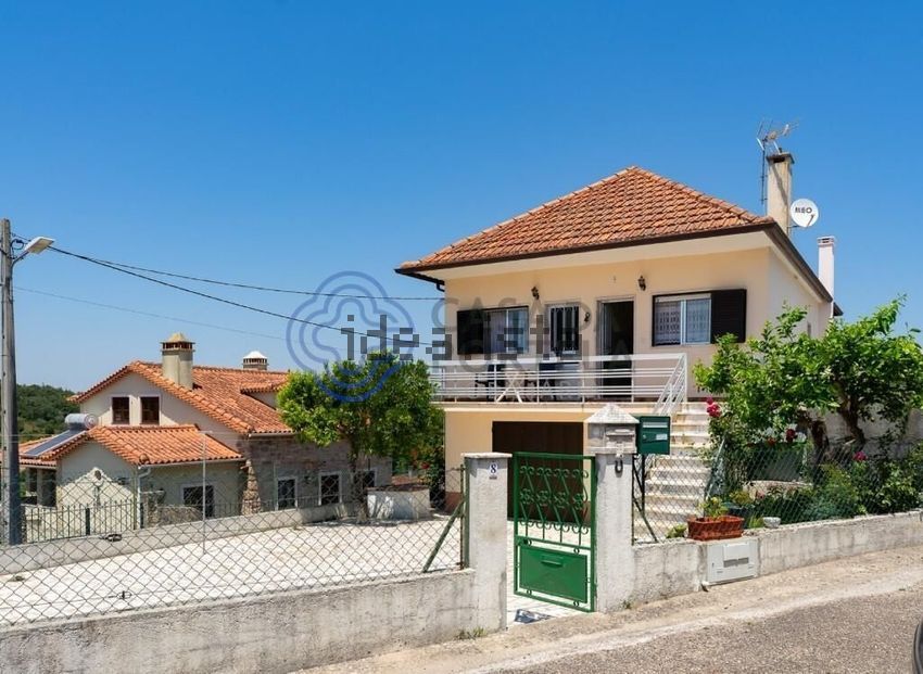 Moradia T2 em Chãos, €209.000
