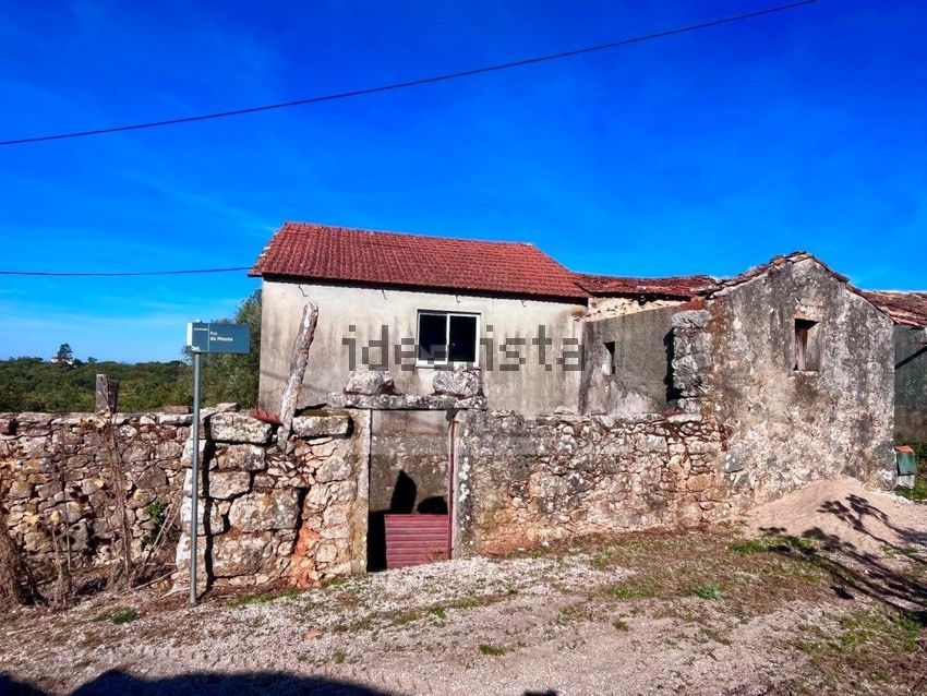 Moradia T3 em Pousaflores, €60.000