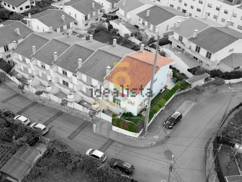 Moradia T4 à venda em Oliveira de Azeméis, Santiago de Riba-Ul, Ul, Macinhata da Seixa e Madail, Oliveira de Azeméis — foto 4