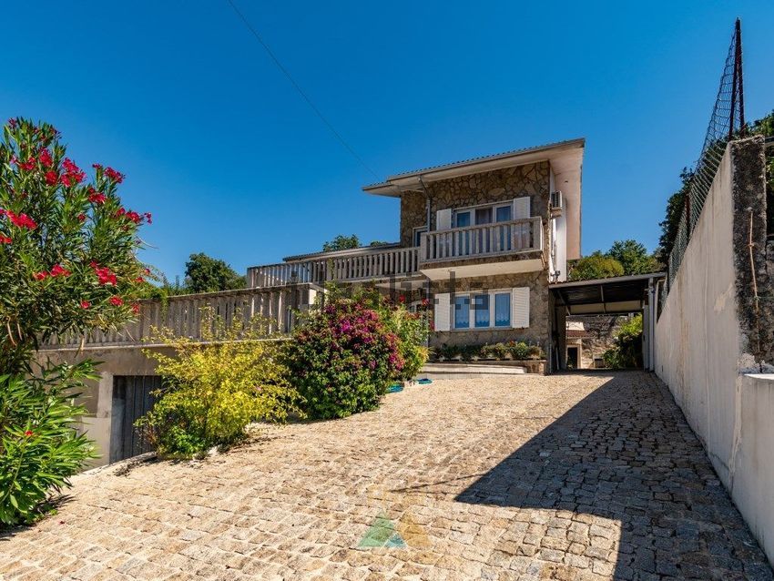 Moradia T4 em Vade (São Pedro), €335.000