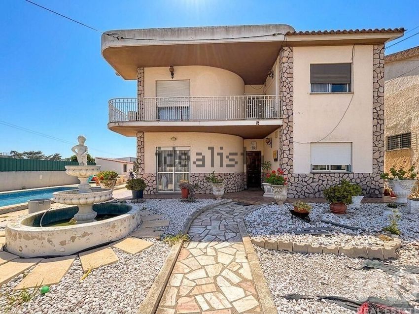 Moradia T5 em Fernão Ferro, €495.000