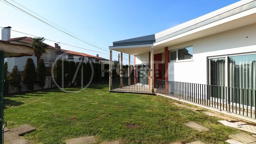 Moradia T4 à venda em Sangalhos, Anadia — foto 2