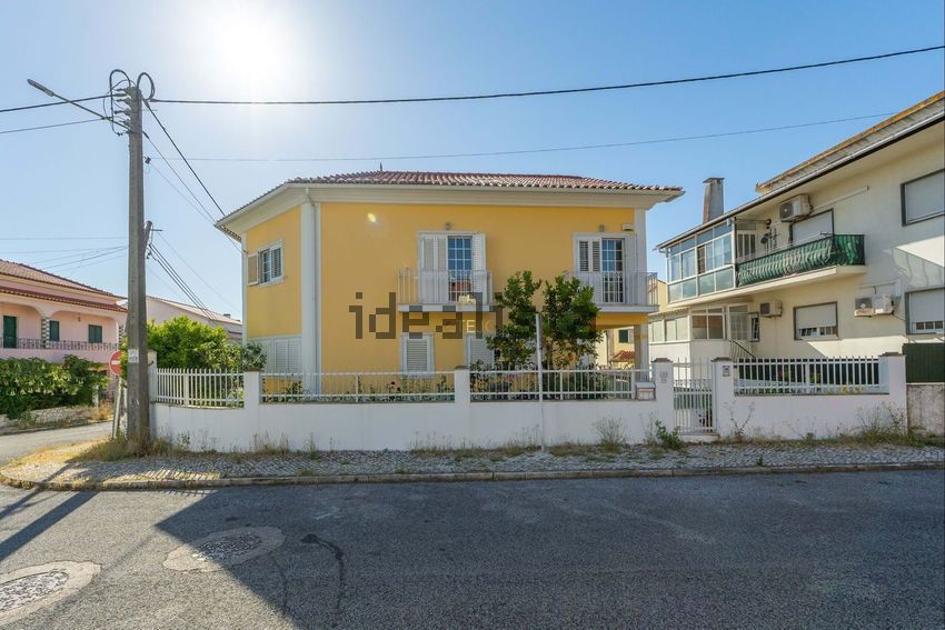 Moradia T6+ em Santa Iria de Azoia, São João da Talha e Bobadela, €695.000