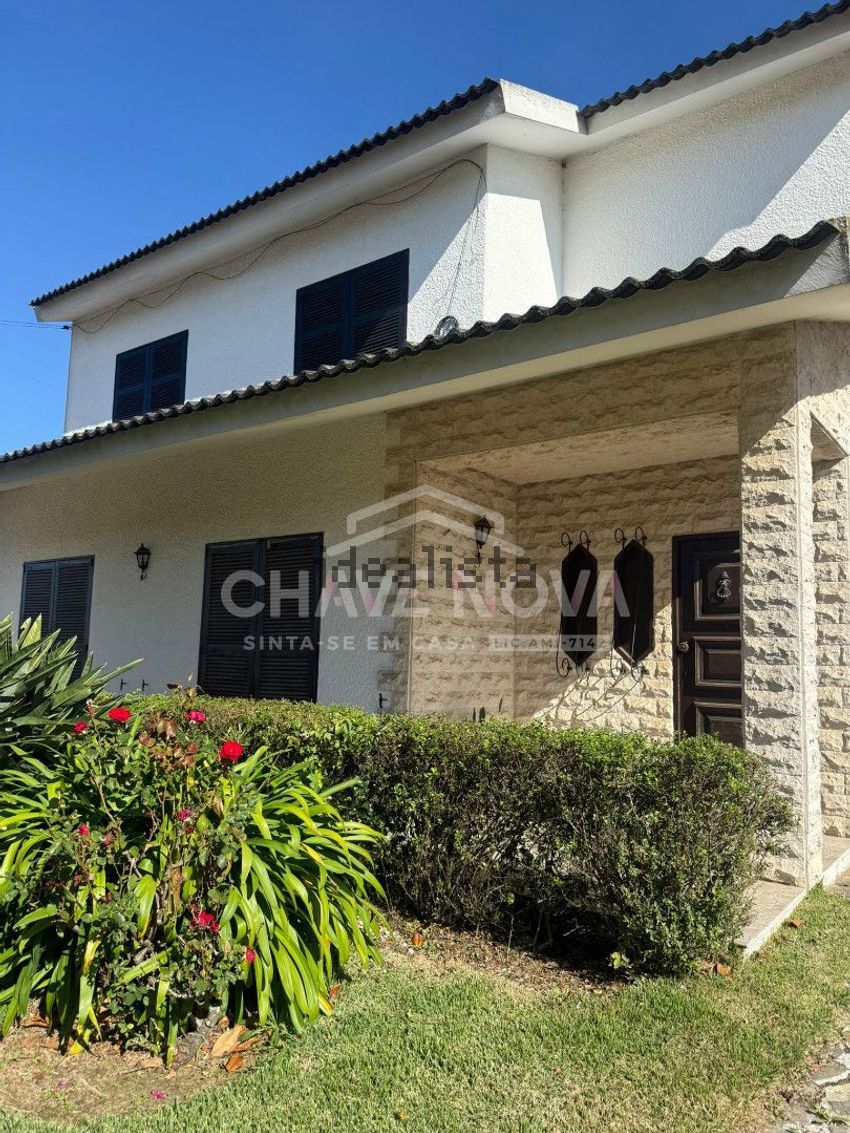 Moradia T6+ em São Bernardo, €380.000