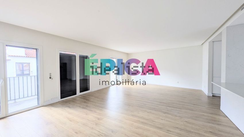 Moradia T4 à venda em Póvoa de Santo Adrião e Olival Basto, Odivelas — foto 2