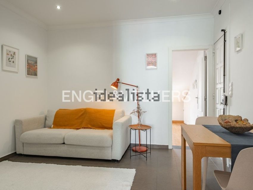 Apartamento T1 em Ajuda, €315.000