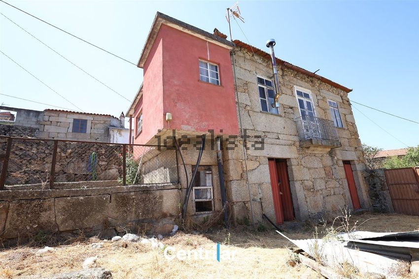 Moradia T3 em Cunha Baixa, €115.000