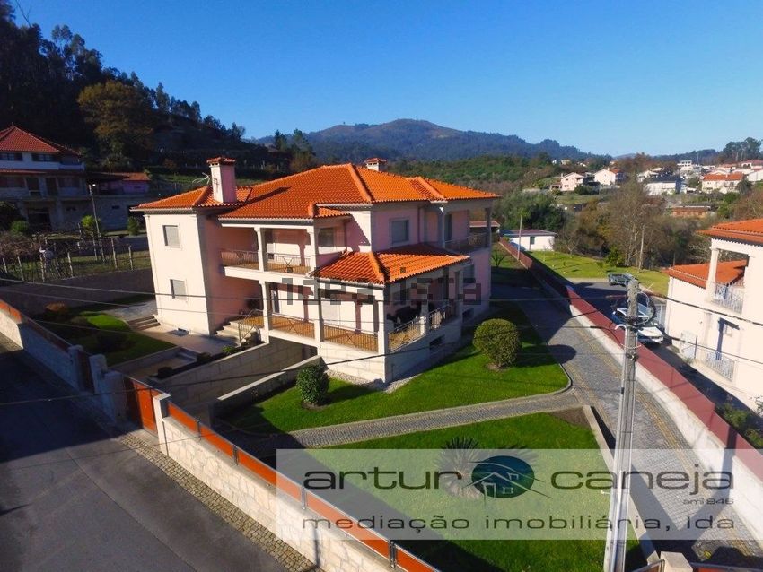 Moradia T5 à venda em Arcos de Valdevez (Salvador), Vila Fonche e Parada, Arcos de Valdevez — foto 2