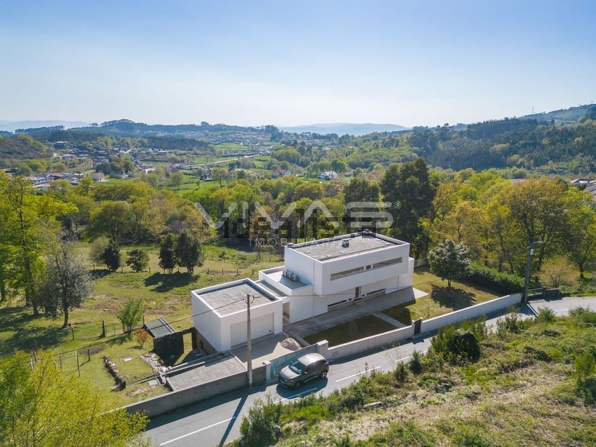 Moradia T4 à venda em Serzedelo, Póvoa de Lanhoso — foto 3