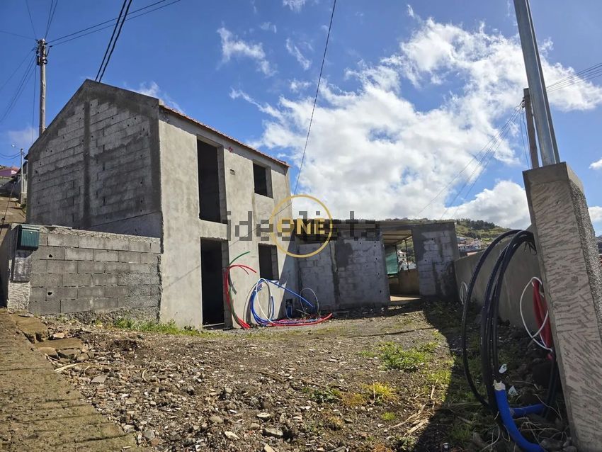 Moradia T3 em Ponta do Sol, €220.000