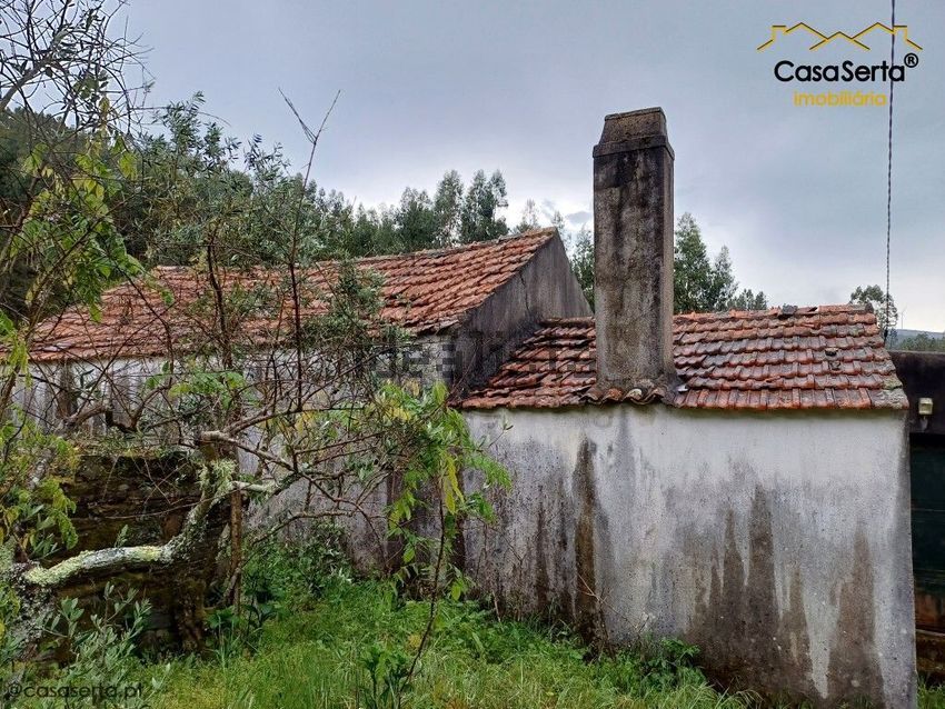 Moradia T2 à venda em Estreito-Vilar Barroco, €34.900