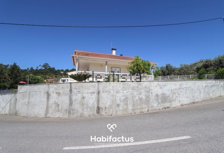 Moradia T5 à venda em Santos Evos, Viseu — foto 4