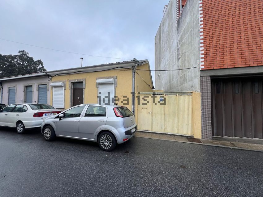 Moradia T2 à venda em Custóias, €215.000