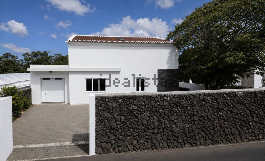 Moradia T4 em São Mateus da Calheta, €420.000