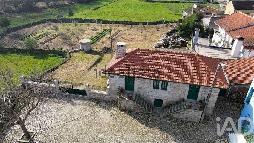 Moradia T3 em Vila Chã, €126.000