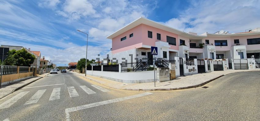 Moradia T3 em São domingos de Rana, €800.000