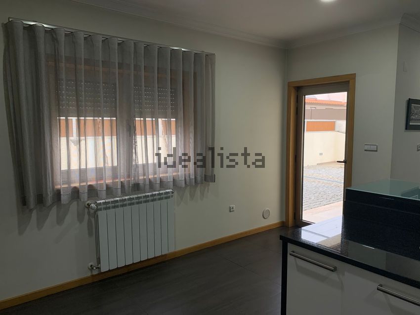 Moradia T4 à venda em Carvalhais, Mirandela — foto 4