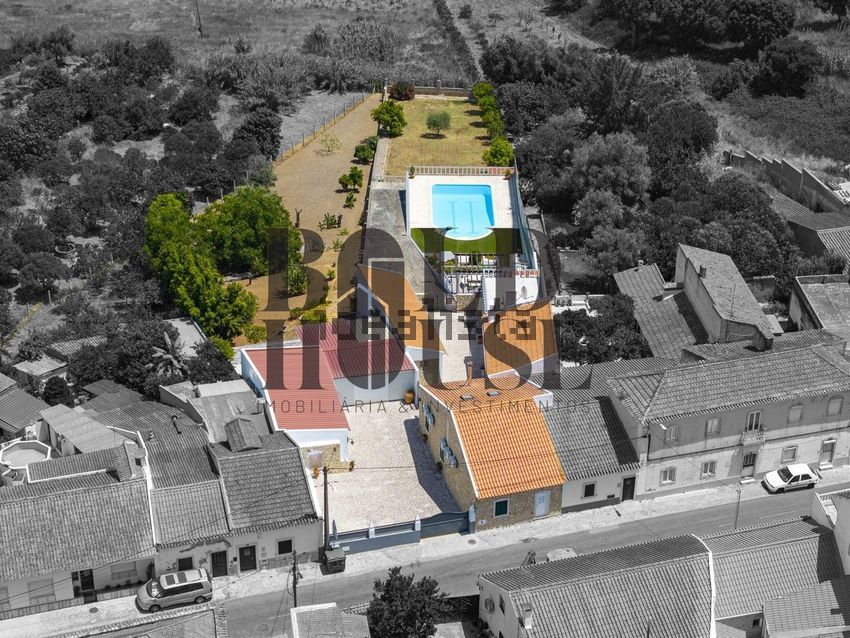 Moradia T5 em Alcanhões, €470.000