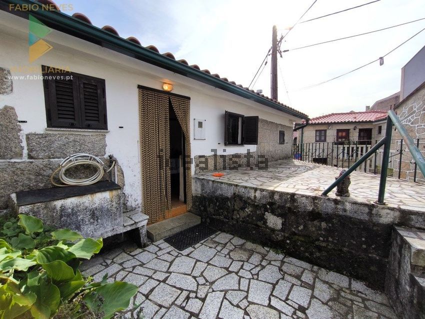 Moradia T3 à venda em Soajo, €140.000