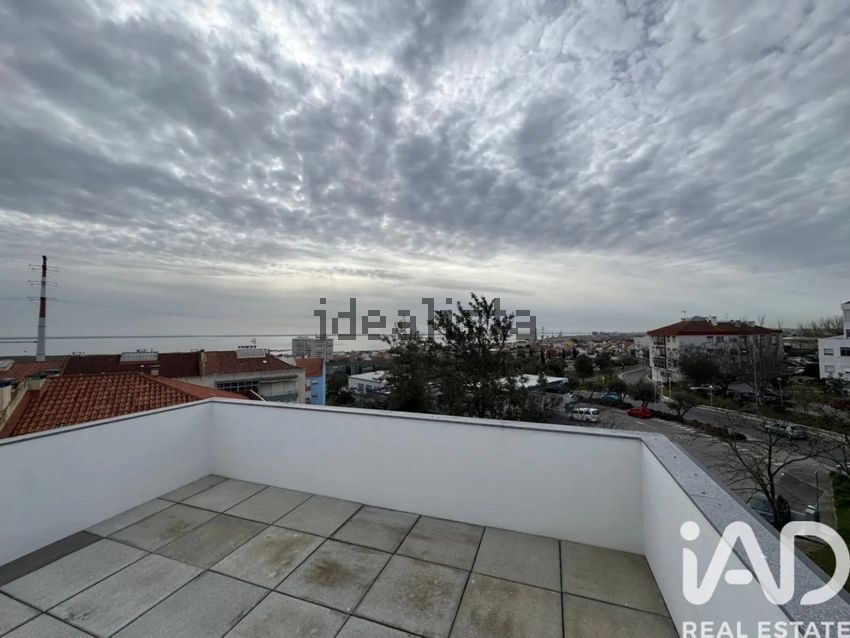Apartamento T5 à venda em Santa Iria de Azoia, São João da Talha e Bobadela, €845.000