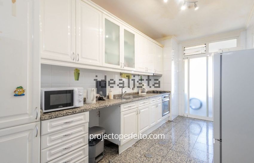 Apartamento T3 em Vilar de Andorinho, €295.000