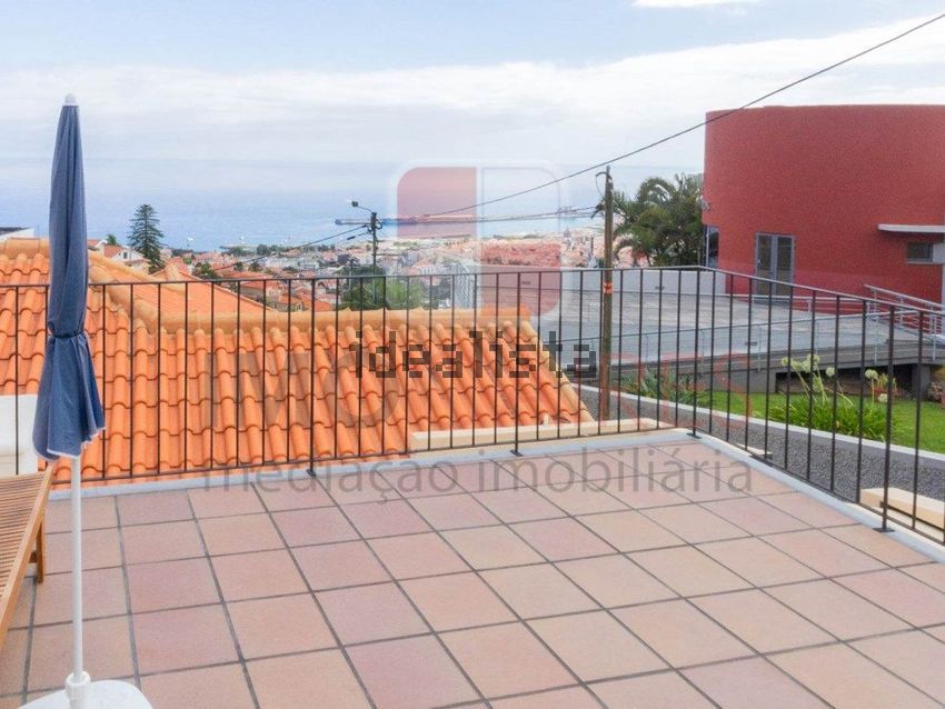 Moradia T2 à venda em Santa Maria Maior, Funchal — foto 2