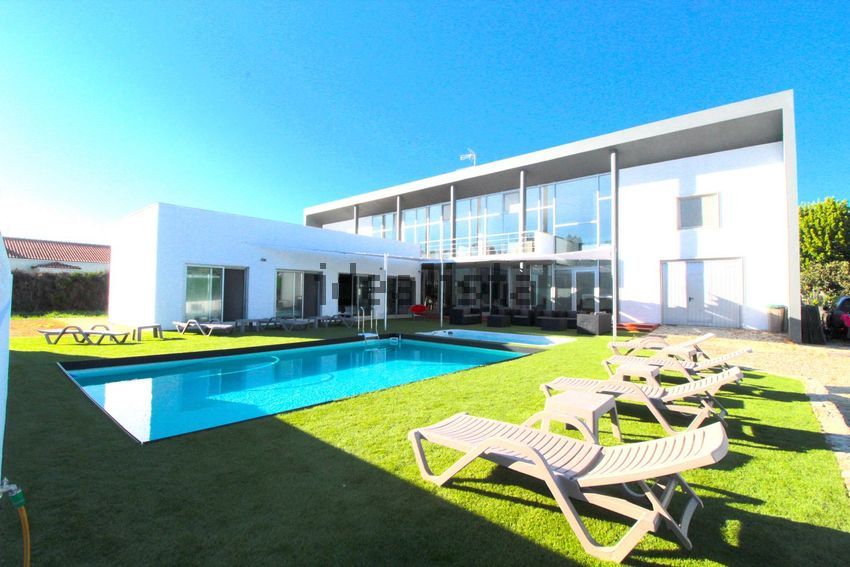 Moradia T5 em Gâmbia-Pontes-Alto da Guerra, €790.000