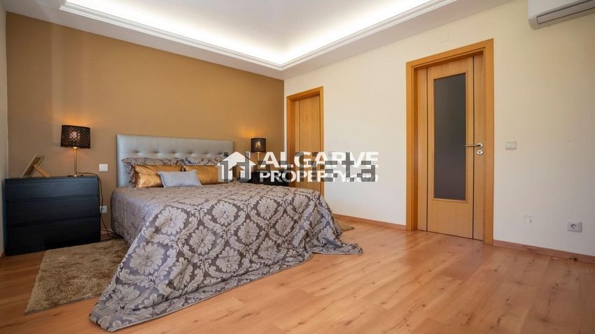Moradia T4 à venda em Quelfes, Olhão — foto 22