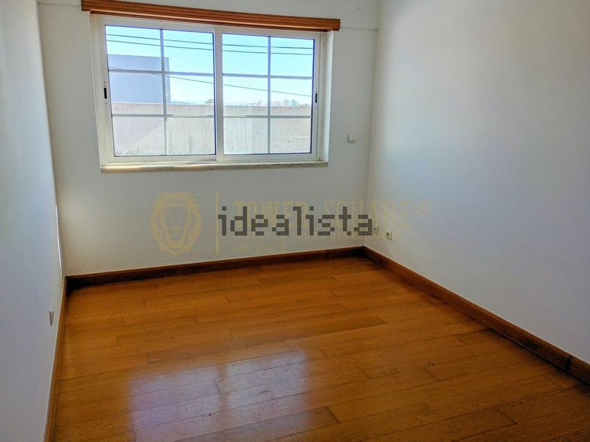 Apartamento T2 à venda em Mina de Água, Amadora — foto 13