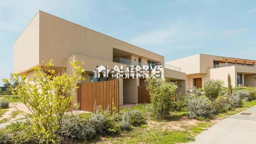 Moradia T3 em Porches, €1.000.000