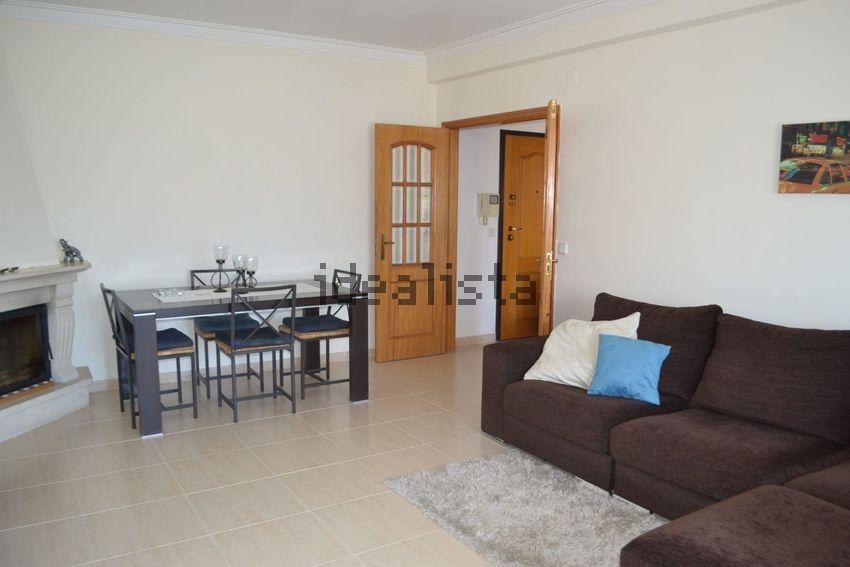 Apartamento T1 em Laranjeiro e Feijó, €274.000