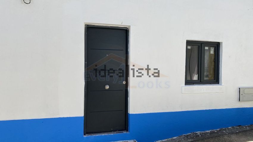 Moradia T2 em Olho Marinho, €177.500