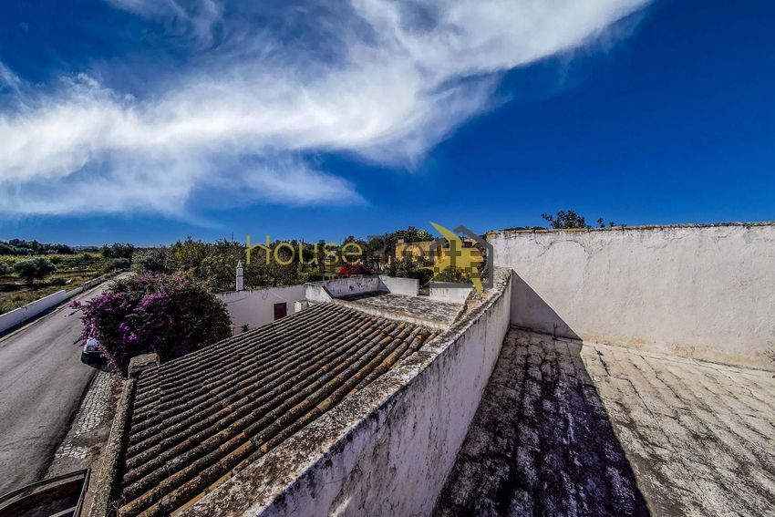 Moradia T3 em Estoi, €398.000