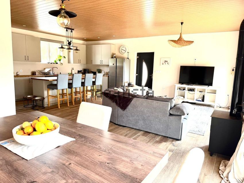 Moradia T3 em Salir de Matos, €399.000