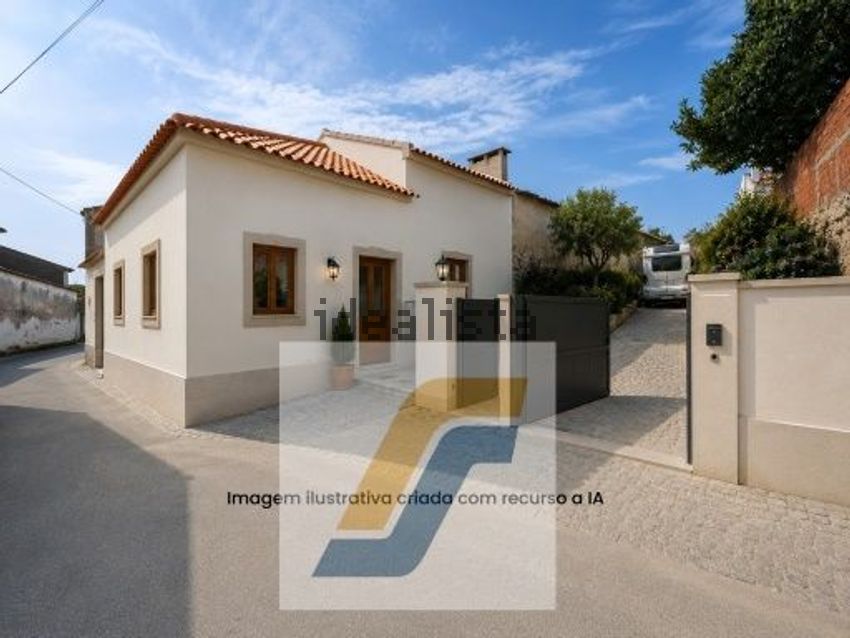 Moradia T1 em Olho Marinho, €220.000