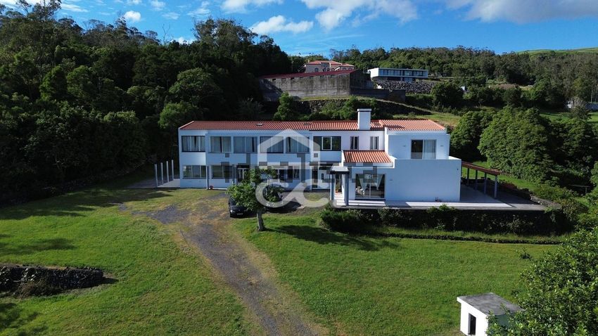 Moradia T6+ à venda em Terra Chã, Angra do Heroísmo — foto 2