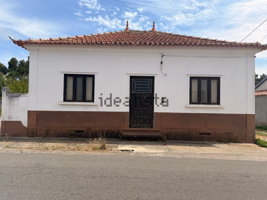 Moradia T4 em Mira, €185.000