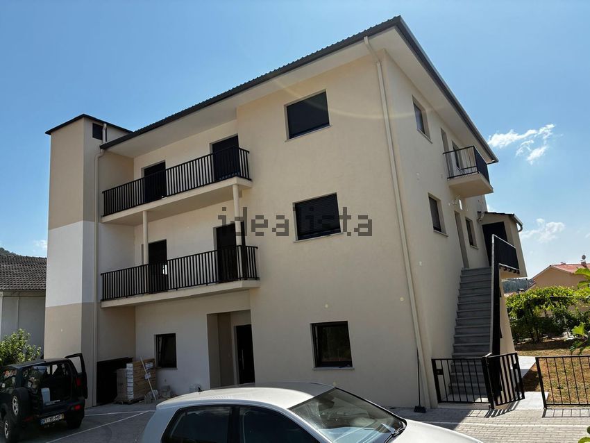 Apartamento T4 em Seia, €230.000