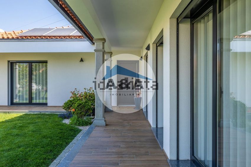 Moradia T2 à venda em Vieira de Leiria, Marinha Grande — foto 2
