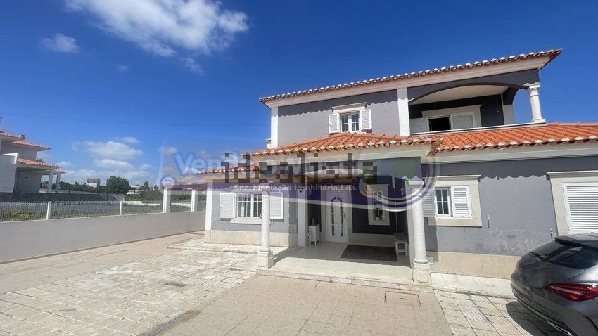 Moradia T4 em Vila Franca de Xira, €624.000