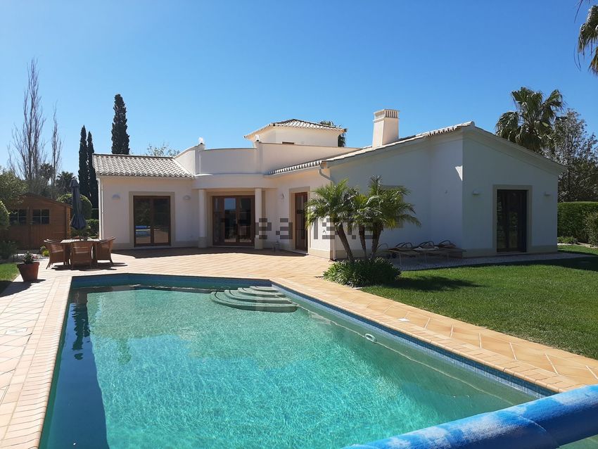 Moradia T3 em Barão de São Miguel, €975.000