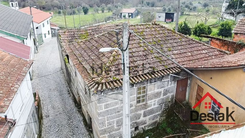 Moradia T3 em Pindelo dos Milagres, €59.000